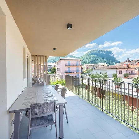 Апартаменты Apartmentsgarda - Residenza Eleonora Гарда
