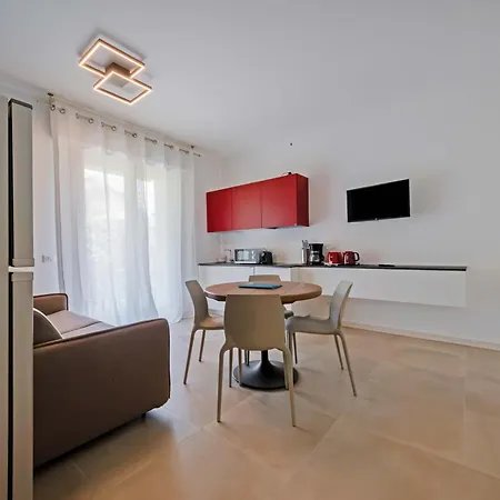 Apartmentsgarda - Residenza Eleonora Lägenhet *