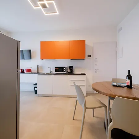 Apartmentsgarda - Residenza Eleonora Lägenhet *