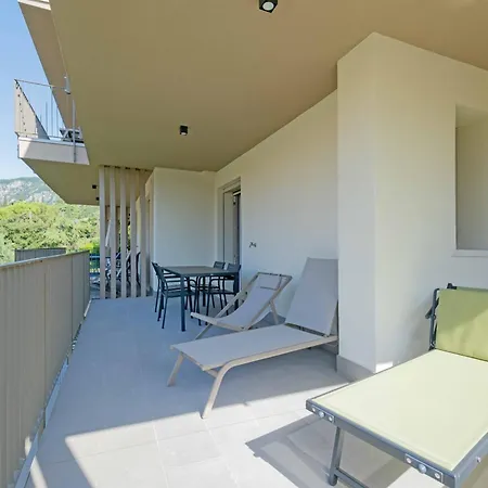 Apartmentsgarda - Residenza Eleonora Lägenhet *