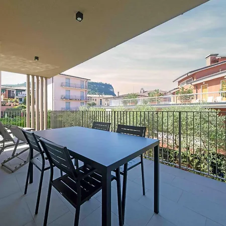 Apartmentsgarda - Residenza Eleonora Apartment Garda (Verona)