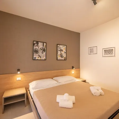 Apartmentsgarda - Residenza Eleonora Lägenhet *